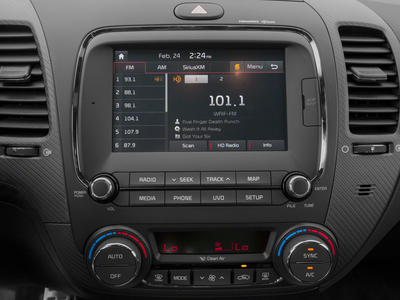 2017 Kia Forte5 SX