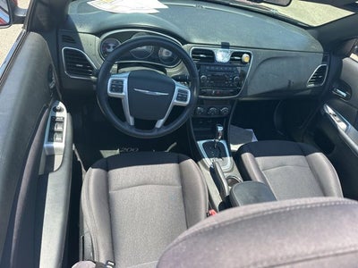 2013 Chrysler 200 Touring