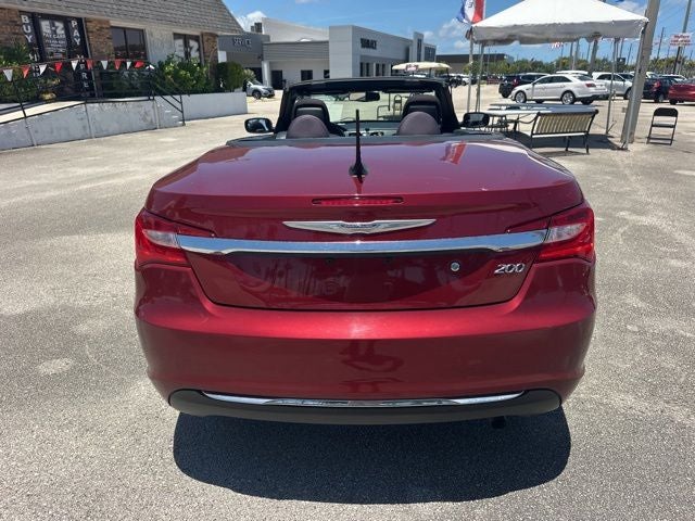 2013 Chrysler 200 Touring