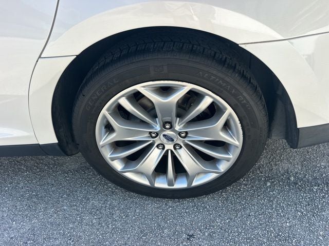 2015 Ford Taurus Limited