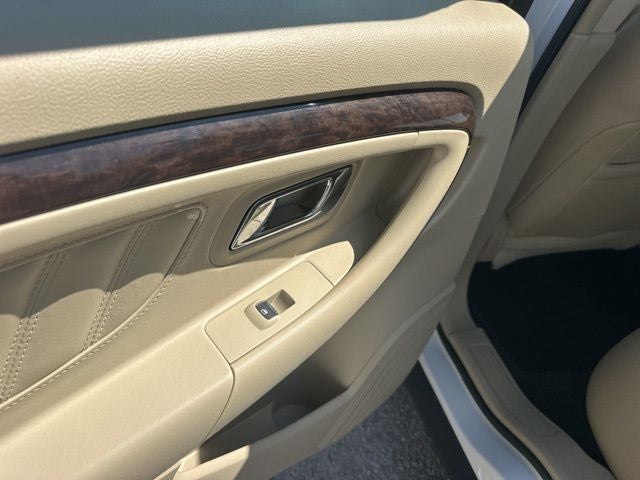 2015 Ford Taurus Limited