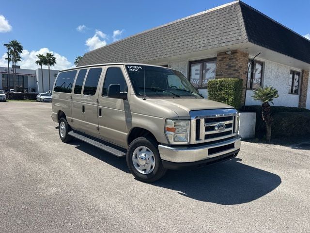 2012 Ford E-350SD XLT