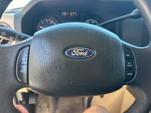 2012 Ford E-350SD XLT