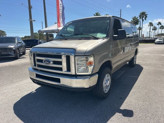2012 Ford E-350SD XLT