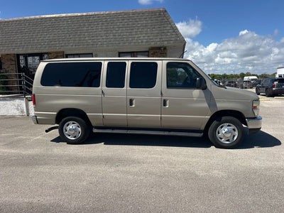 2012 Ford E-350SD XLT