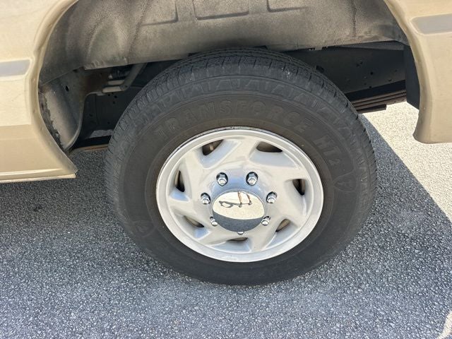 2012 Ford E-350SD XLT