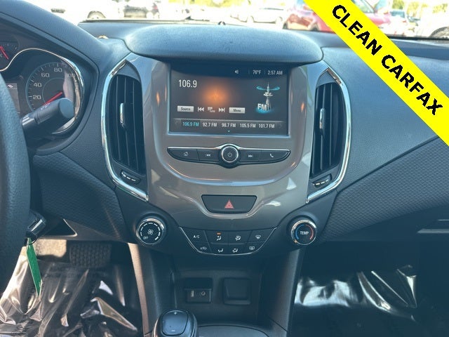2018 Chevrolet Cruze LT **CARFAX Clean ** 29/40 City/Highway MPG