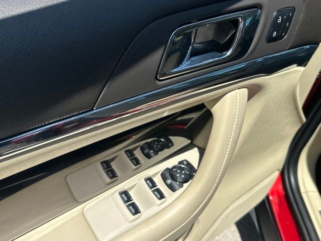 2015 Lincoln MKS Base
