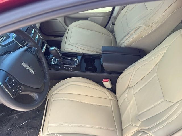 2015 Lincoln MKS Base