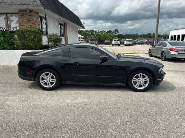 2012 Ford Mustang V6
