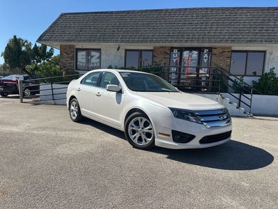 2012 Ford Fusion SE 23/33 City/Highway MPG