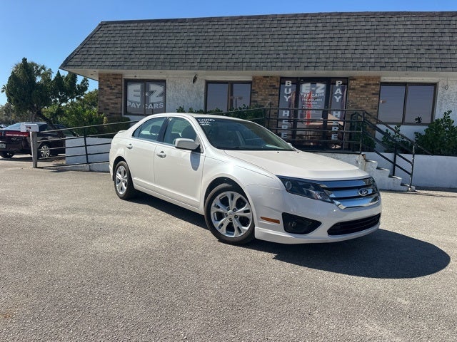 2012 Ford Fusion SE 23/33 City/Highway MPG
