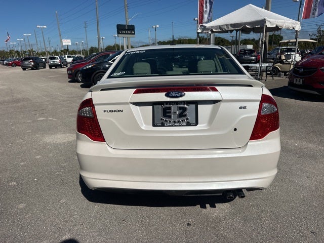 2012 Ford Fusion SE 23/33 City/Highway MPG