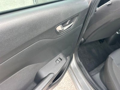2022 Hyundai Accent SE