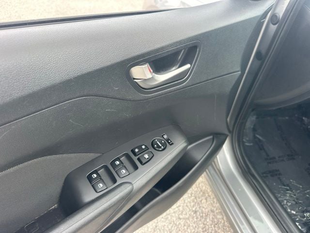 2022 Hyundai Accent SE