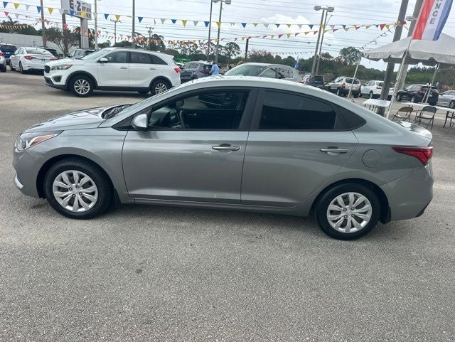 2022 Hyundai Accent SE