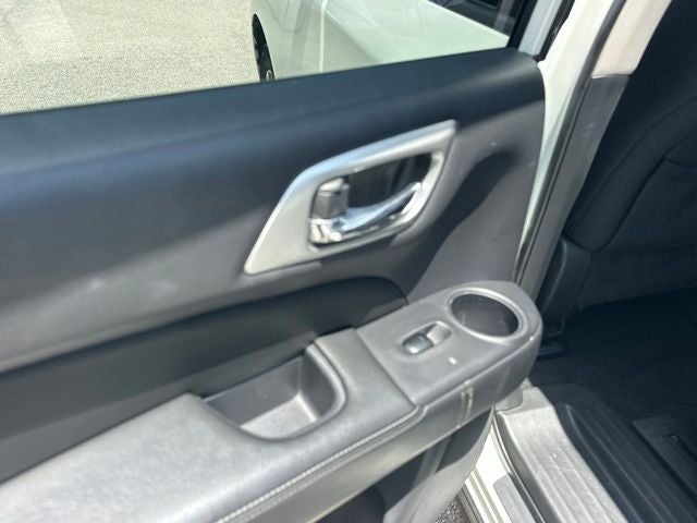 2018 Nissan Pathfinder SV