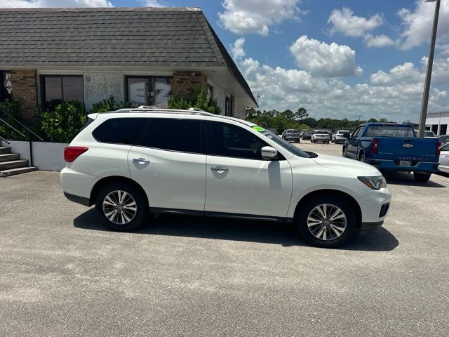 2018 Nissan Pathfinder SV