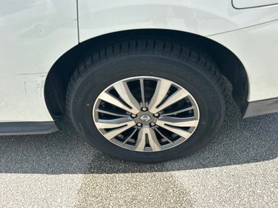 2018 Nissan Pathfinder SV