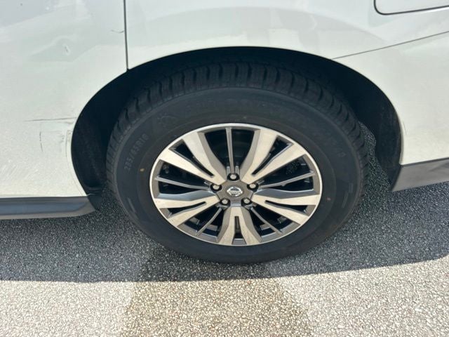2018 Nissan Pathfinder SV