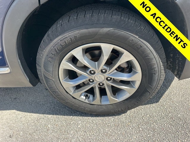 2019 Hyundai Santa Fe SE Carfax.. CLEAN