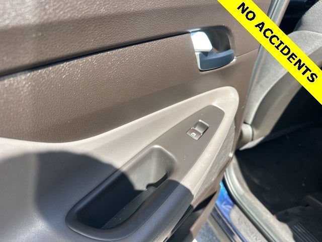 2019 Hyundai Santa Fe SE Carfax.. CLEAN