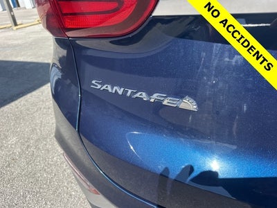2019 Hyundai Santa Fe SE Carfax.. CLEAN