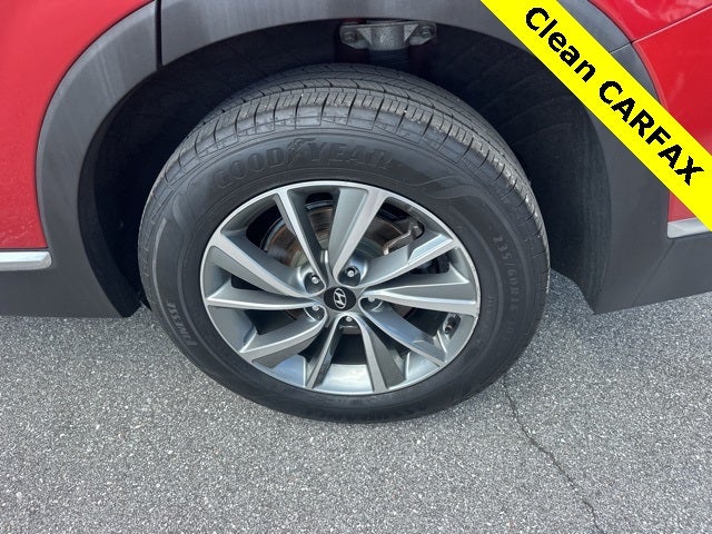 2019 Hyundai Santa Fe SEL 21/27 City/Highway MPG