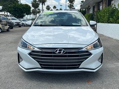 2020 Hyundai Elantra SE