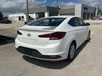 2019 Hyundai Elantra SE