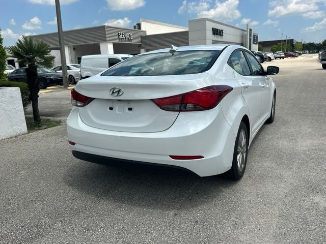 2016 Hyundai Elantra SE