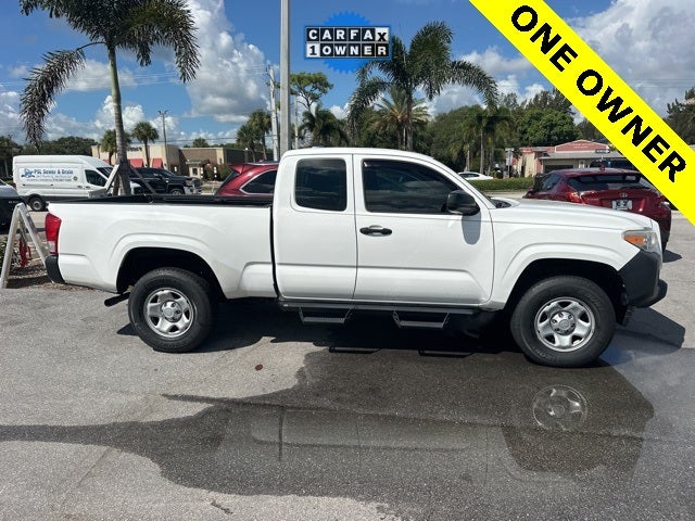 2017 Toyota Tacoma SR CARFAX 1-Owner
