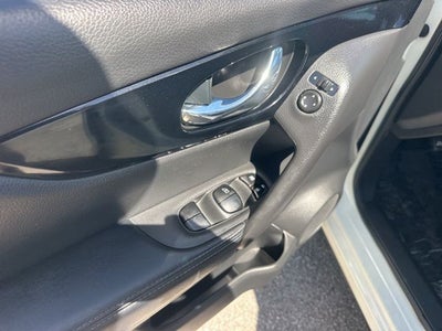 2017 Nissan Rogue Sport SV