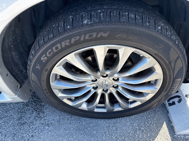 2015 INFINITI QX80 Base